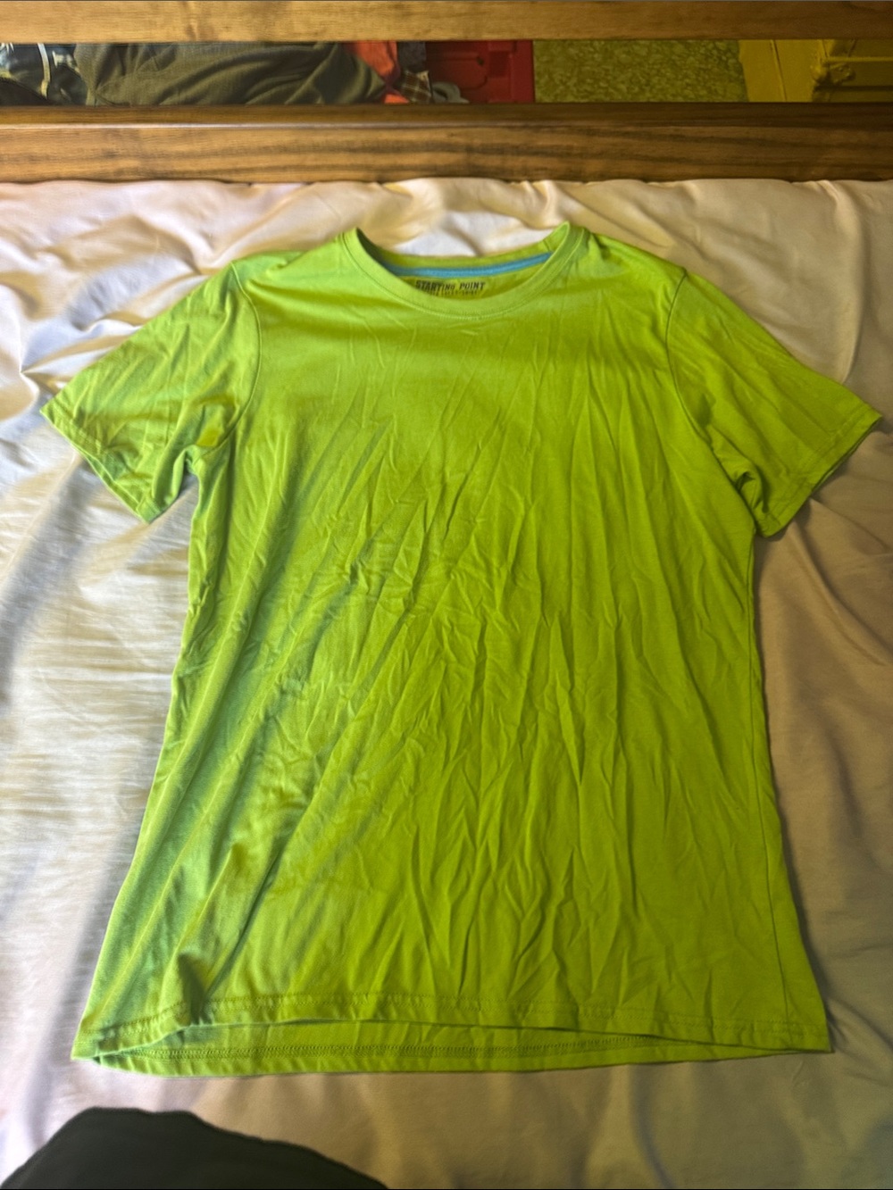 Light Green Short Sleeve Tee - Unbranded